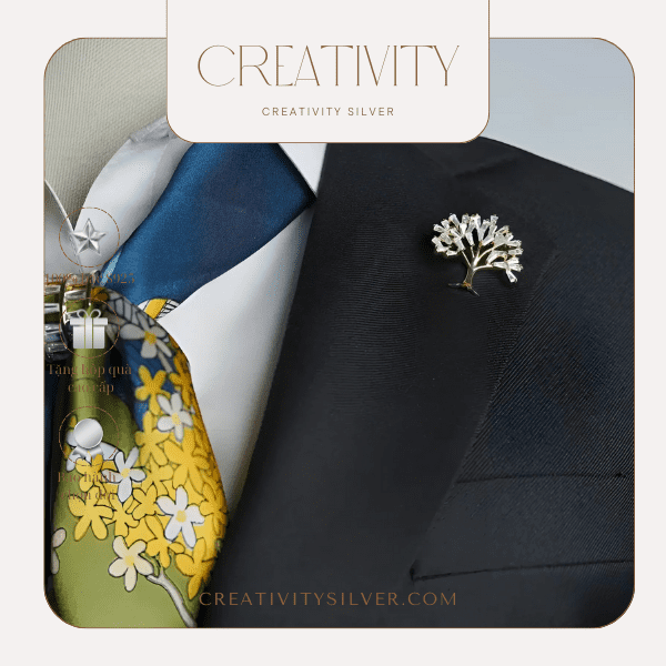 Ghim cài áo của Creativity Silver là phụ kiện được làm từ bạc 925 có phong cách thiết kế độc đáo thể hiện sự thanh lịch và quý phái